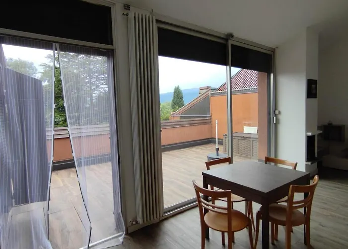 & Pool House Apartment